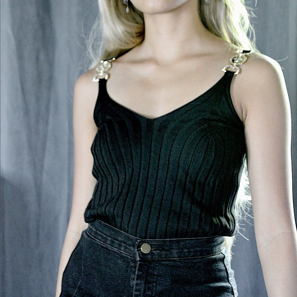 Ribbed black tank top